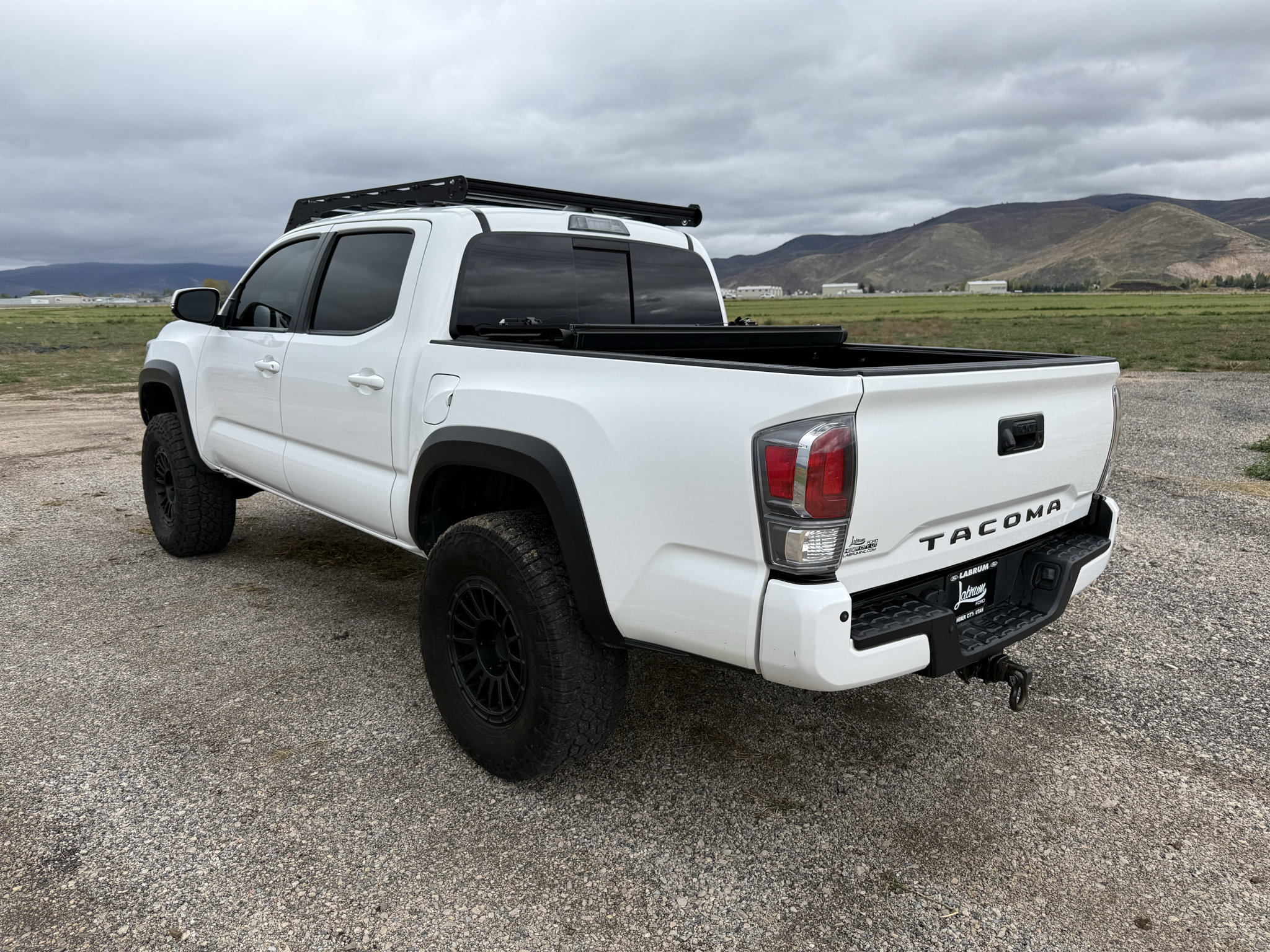 Used 2021 Toyota Tacoma TRD Off-Road w/ Technology Package AWD/4WD image 5