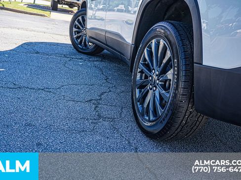 Used 2023 Chevrolet Traverse RS AWD/4WD image 14