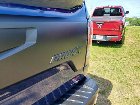 Used 2024 Nissan Titan PRO-4X w/ Pro-4x Convenience Package AWD/4WD image 7