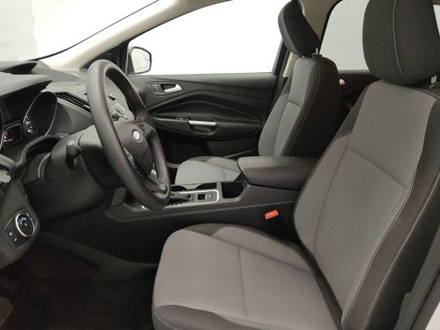 Used 2018 Ford Escape SE image 17