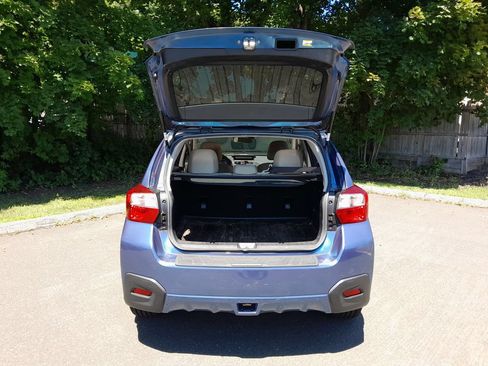 Used 2017 Subaru Crosstrek 2.0i Premium AWD/4WD image 32
