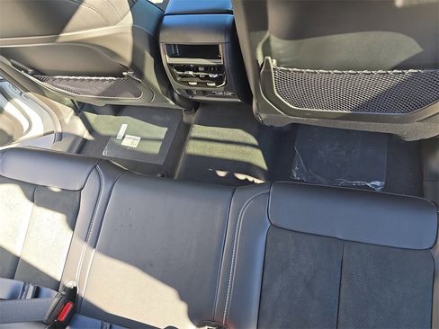 New 2025 Jeep Grand Cherokee Altitude image 12