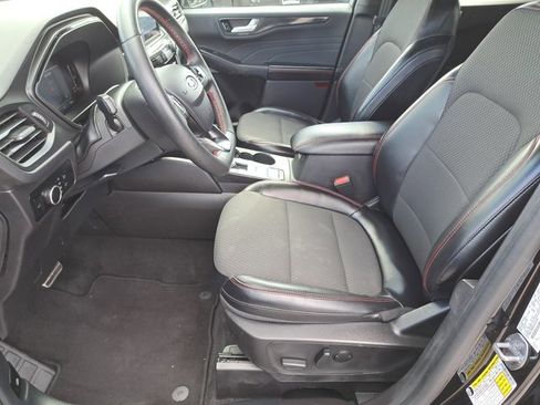 Certified 2024 Ford Escape ST-Line image 17