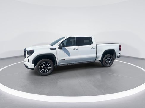 Used 2024 GMC Sierra 1500 AT4 w/ Technology Package image 5