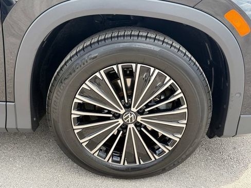 Certified 2026 Volkswagen Tiguan S w/ 18" Wheel Package FWD image 19