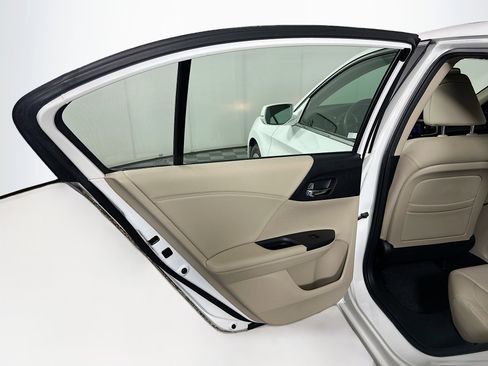 Used 2013 Honda Accord EX-L image 25
