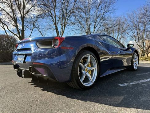 Used 2017 Ferrari 488 Spider image 23