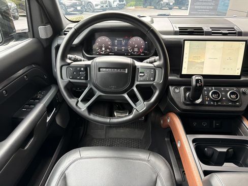 Used 2024 Land Rover Defender 130 X AWD/4WD image 29