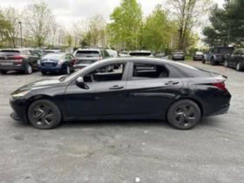 Used 2021 Hyundai Elantra SEL w/ Convenience Package FWD image 6