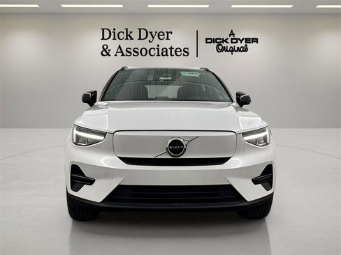 New 2024 Volvo XC40 Recharge Core w/ Protection Package Premier image 10