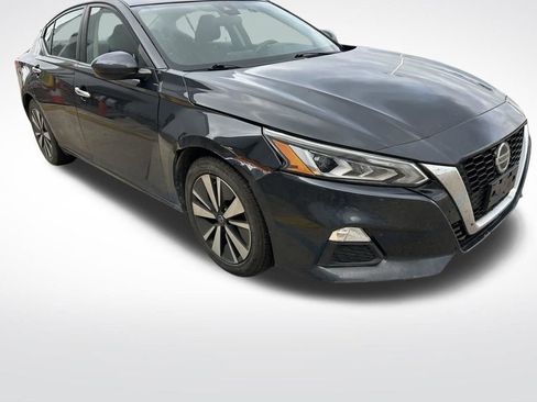 Used 2021 Nissan Altima 2.5 SV FWD image 3