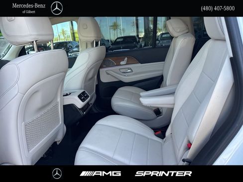 Used 2024 Mercedes-Benz GLS 450 4MATIC image 19