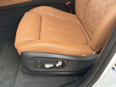 Used 2025 BMW X5 sDrive40i w/ M Sport Package RWD image 18