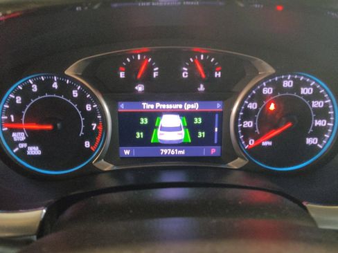 Used 2021 Chevrolet Traverse LT FWD image 23