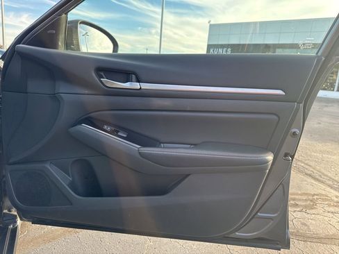 Used 2024 Nissan Altima 2.5 SR w/ SR Premium Package image 51