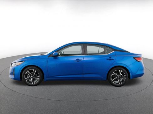 Used 2025 Nissan Sentra SV FWD image 4