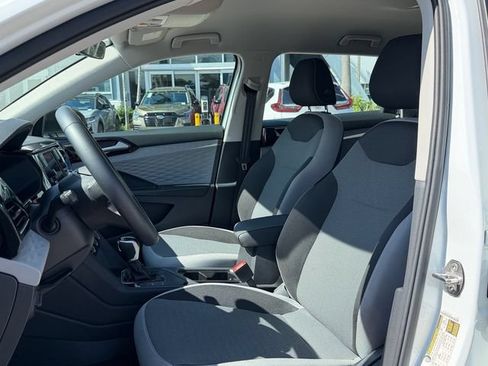 Certified 2024 Volkswagen Taos S FWD image 9