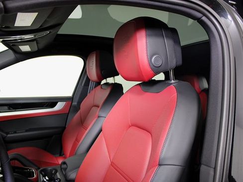 Certified 2026 Porsche Cayenne S AWD/4WD image 19