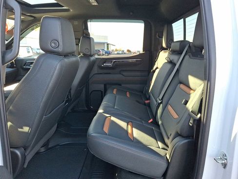 Used 2025 GMC Sierra 1500 AT4 w/ AT4 Premium Package image 10