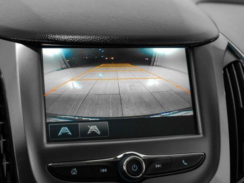 Used 2017 Chevrolet Cruze LT w/ Convenience Package image 19