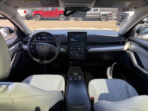 Used 2021 Ford Mustang Mach-E Premium image 10