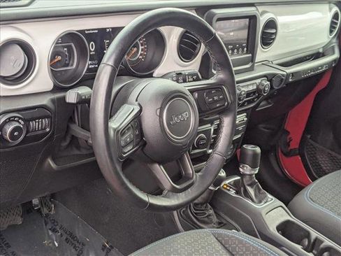 Used 2021 Jeep Wrangler Unlimited Islander image 10