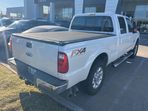 Used 2016 Ford F250 Lariat w/ Lariat Interior Package image 3