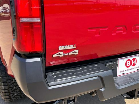 Used 2026 Toyota Tacoma SR AWD/4WD image 29