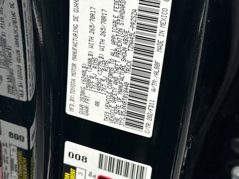 Used 2024 Toyota Tacoma TRD Off-Road image 28