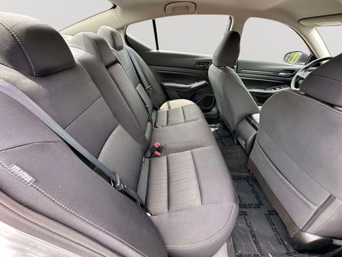 Used 2024 Nissan Altima 2.5 SV FWD image 28