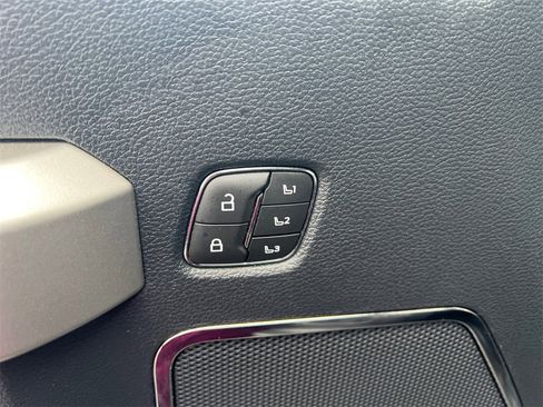 Used 2022 Ford F350 Lariat w/ Lariat Ultimate Package image 13