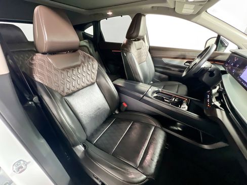 Used 2025 Nissan Murano Platinum w/ Cargo Package image 32