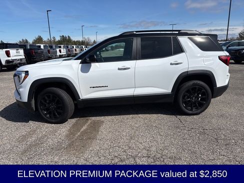 Used 2026 GMC Terrain Elevation w/ Elevation Premium Package AWD/4WD image 3