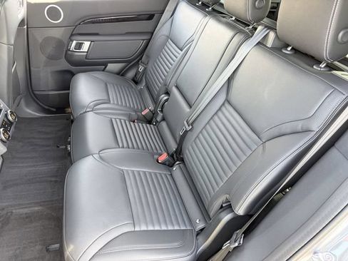 Used 2025 Land Rover Discovery S AWD/4WD image 26