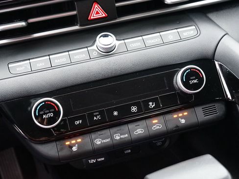 Certified 2023 Hyundai Elantra SEL w/ Convenience Package image 24