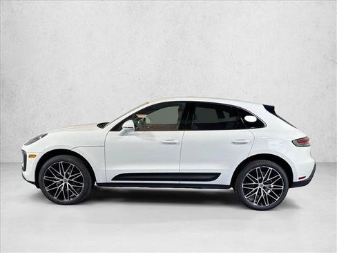 Used 2026 Porsche Macan AWD/4WD image 2