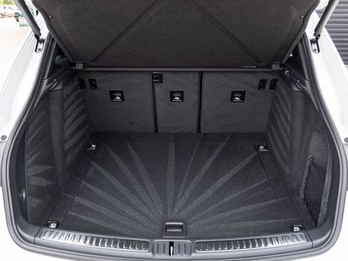 New 2026 Porsche Macan image 41