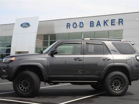 Used 2023 Toyota 4Runner TRD Off-Road Premium w/ Off Road Premium Plus Package AWD/4WD image 3