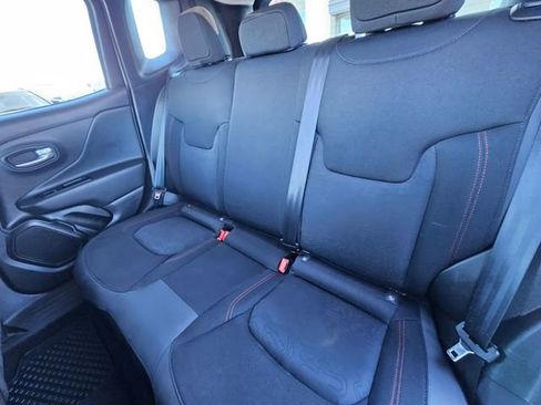 Used 2023 Jeep Renegade Trailhawk image 12