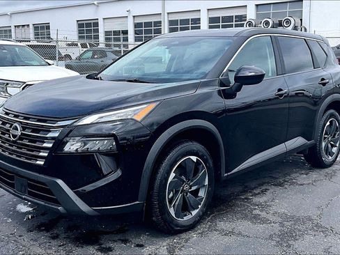 Used 2025 Nissan Rogue SV AWD/4WD image 7