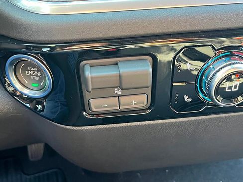 New 2026 GMC Sierra 1500 Elevation image 17