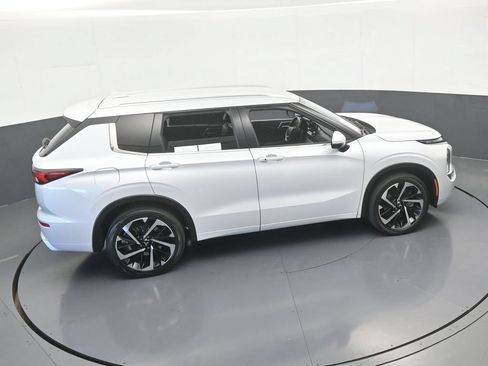 Used 2024 Mitsubishi Outlander SEL FWD image 56