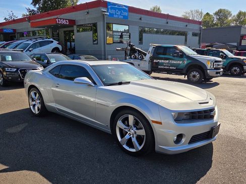 Used 2010 Chevrolet Camaro SS RWD image 9