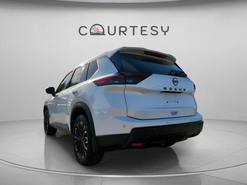 New 2026 Nissan Rogue SV image 4