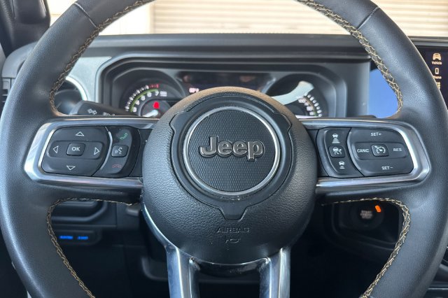 Used 2024 Jeep Wrangler Unlimited Sahara AWD/4WD image 24