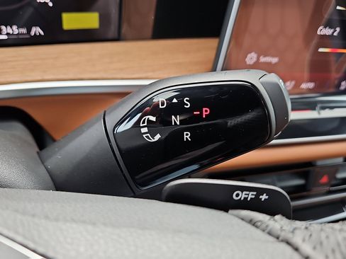 New 2026 Volkswagen Tiguan SEL R-Line image 21