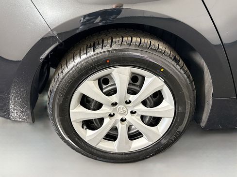 Used 2021 Toyota Corolla SE image 32