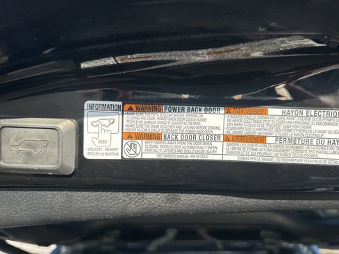 Used 2018 Toyota RAV4 Limited w/ Advanced Technology Package image 24