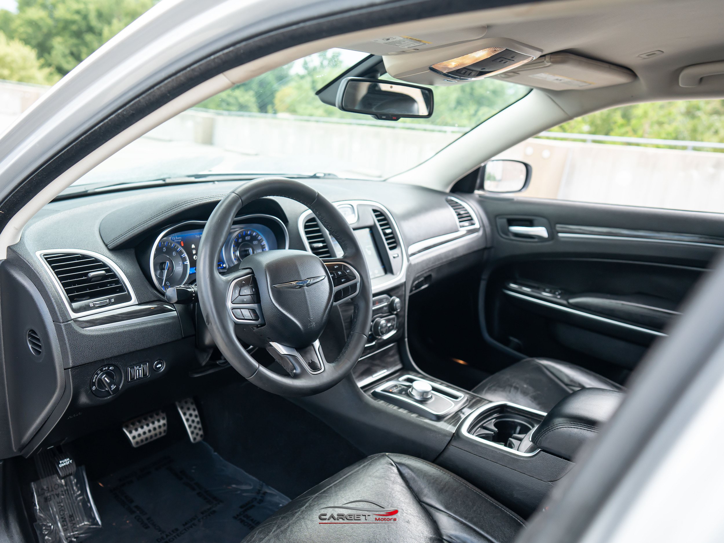 Used 2022 Chrysler 300 Touring L RWD image 13