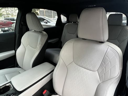 Used 2025 Lexus RX 350 image 18